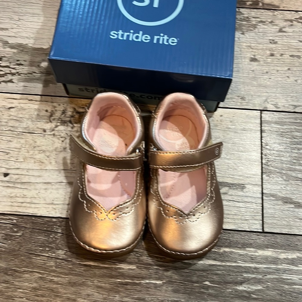 Stride rite gold dress shoes